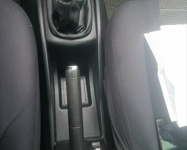 Чорний Пежо 207, об'ємом двигуна 1.4 л та пробігом 218 тис. км за 3600 $, фото 19 на Automoto.ua