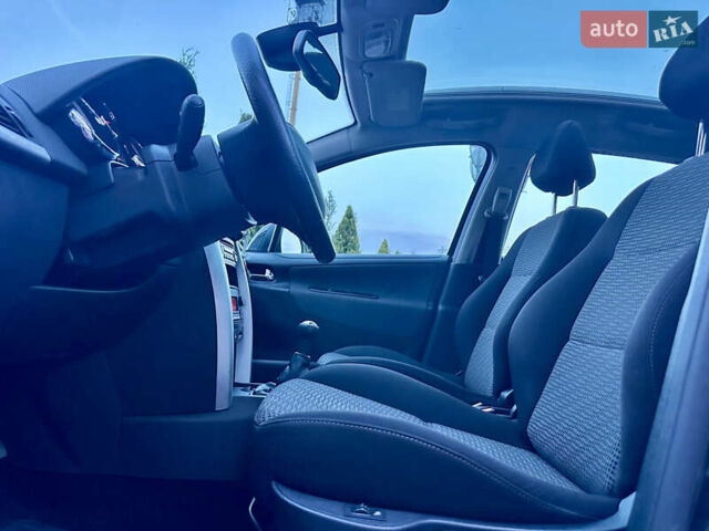 Черный Пежо 207, объемом двигателя 1.6 л и пробегом 171 тыс. км за 4950 $, фото 14 на Automoto.ua