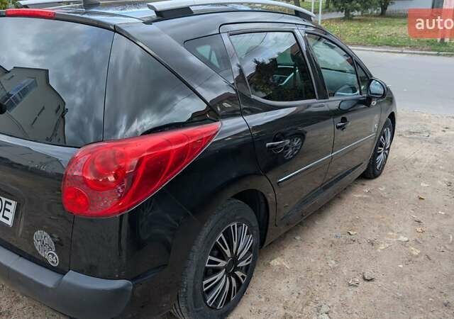 Черный Пежо 207, объемом двигателя 1.56 л и пробегом 255 тыс. км за 5000 $, фото 3 на Automoto.ua