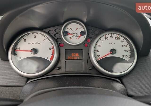 Черный Пежо 207, объемом двигателя 1.56 л и пробегом 255 тыс. км за 5000 $, фото 12 на Automoto.ua