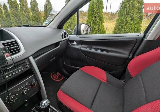 Черный Пежо 207, объемом двигателя 1.56 л и пробегом 255 тыс. км за 5000 $, фото 10 на Automoto.ua