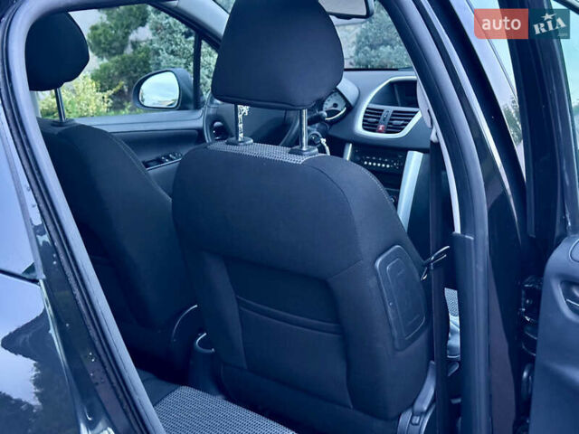 Черный Пежо 207, объемом двигателя 1.6 л и пробегом 171 тыс. км за 4950 $, фото 6 на Automoto.ua