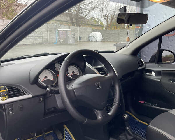 Пежо 207 2011 в Белой Церкве на Automoto.ua Черный Пежо 207, объемом двигателя 1.4 л и пробегом 231 тыс. км за 4500 $, фото 6 на Automoto.ua