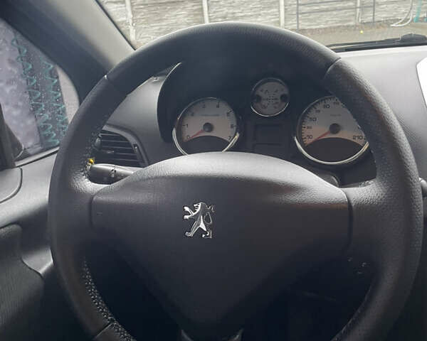 Пежо 207 2011 в Белой Церкве на Automoto.ua Черный Пежо 207, объемом двигателя 1.4 л и пробегом 231 тыс. км за 4500 $, фото 9 на Automoto.ua