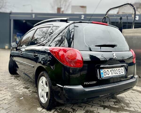 Черный Пежо 207, объемом двигателя 1.4 л и пробегом 125 тыс. км за 5300 $, фото 2 на Automoto.ua