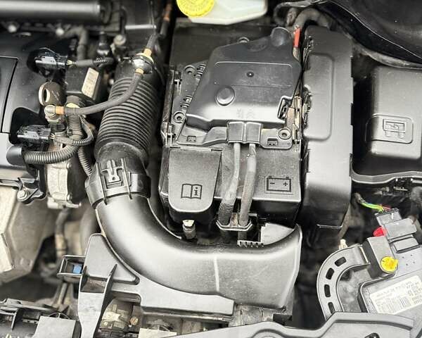 Черный Пежо 207, объемом двигателя 1.4 л и пробегом 125 тыс. км за 5300 $, фото 30 на Automoto.ua