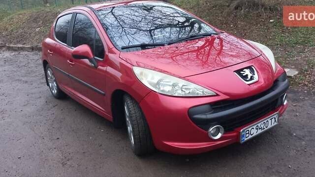 Красный Пежо 207, объемом двигателя 1.65 л и пробегом 129 тыс. км за 5700 $, фото 6 на Automoto.ua