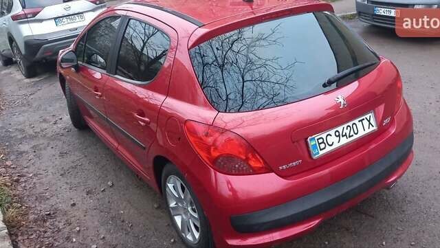 Красный Пежо 207, объемом двигателя 1.65 л и пробегом 129 тыс. км за 5700 $, фото 3 на Automoto.ua