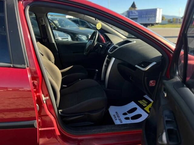 Червоний Пежо 207, об'ємом двигуна 1.6 л та пробігом 159 тис. км за 3999 $, фото 13 на Automoto.ua