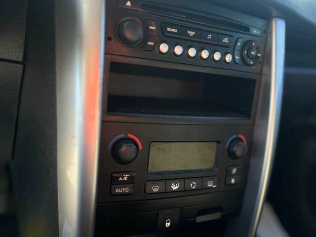 Червоний Пежо 207, об'ємом двигуна 1.6 л та пробігом 159 тис. км за 3999 $, фото 18 на Automoto.ua