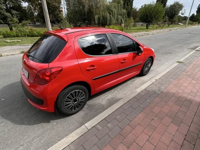 Красный Пежо 207, объемом двигателя 1.4 л и пробегом 139 тыс. км за 5200 $, фото 2 на Automoto.ua