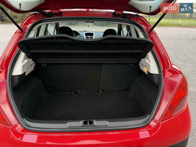 Пежо 207 2008 у Вінниці на Automoto.ua Червоний Пежо 207, об'ємом двигуна 1.4 л та пробігом 152 тис. км за 3800 $, фото 14 на Automoto.ua