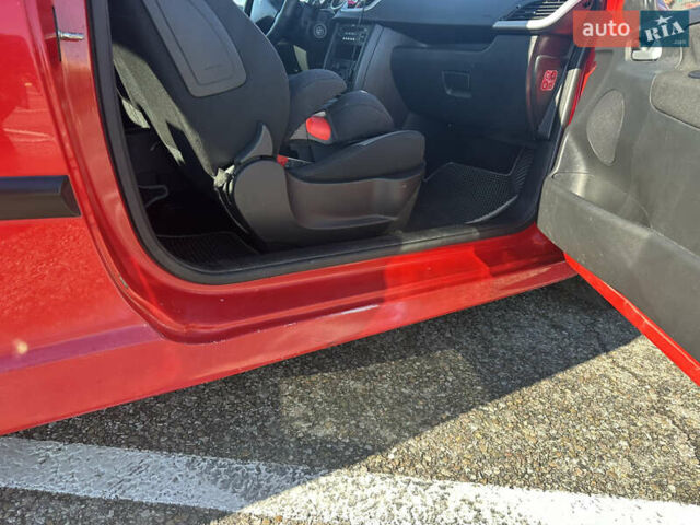 Красный Пежо 207, объемом двигателя 1.4 л и пробегом 169 тыс. км за 3200 $, фото 13 на Automoto.ua