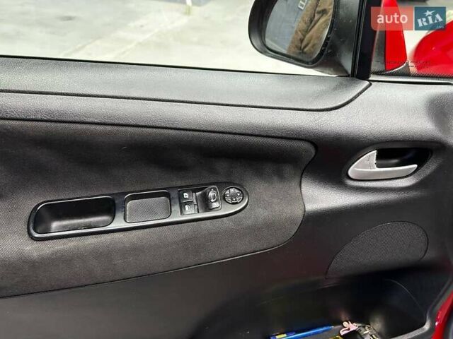 Красный Пежо 207, объемом двигателя 1.36 л и пробегом 169 тыс. км за 4500 $, фото 16 на Automoto.ua