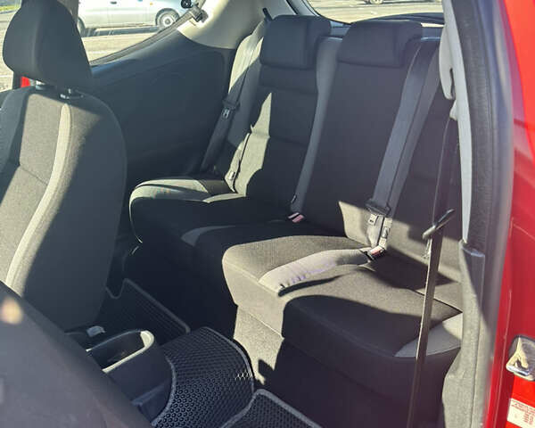 Красный Пежо 207, объемом двигателя 1.4 л и пробегом 169 тыс. км за 3200 $, фото 10 на Automoto.ua