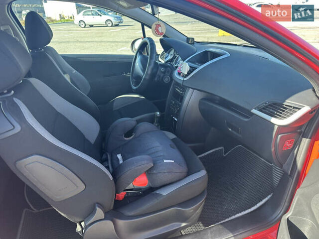 Красный Пежо 207, объемом двигателя 1.4 л и пробегом 169 тыс. км за 3200 $, фото 3 на Automoto.ua