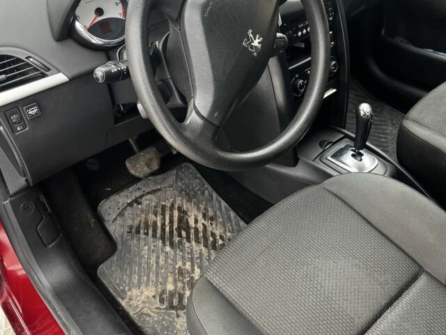 Красный Пежо 207, объемом двигателя 1.4 л и пробегом 260 тыс. км за 3500 $, фото 7 на Automoto.ua