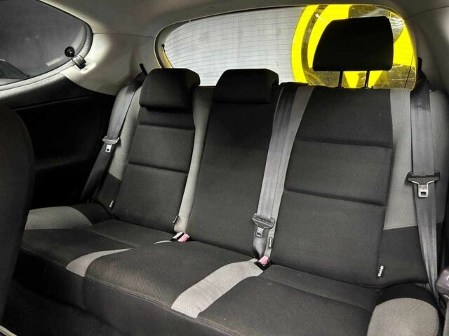 Красный Пежо 207, объемом двигателя 1.4 л и пробегом 169 тыс. км за 4500 $, фото 12 на Automoto.ua