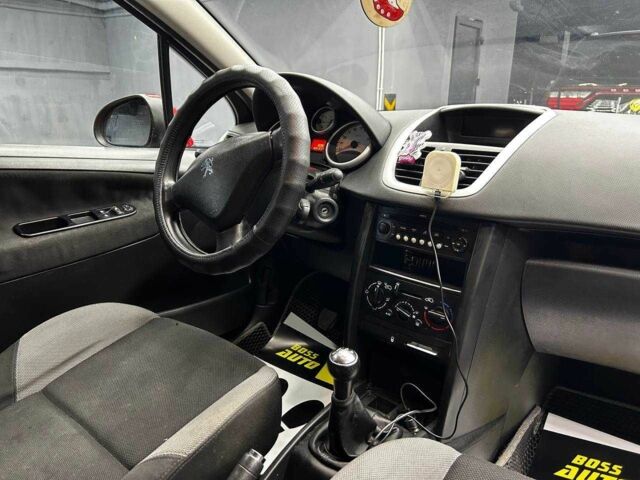 Красный Пежо 207, объемом двигателя 1.4 л и пробегом 169 тыс. км за 4500 $, фото 11 на Automoto.ua