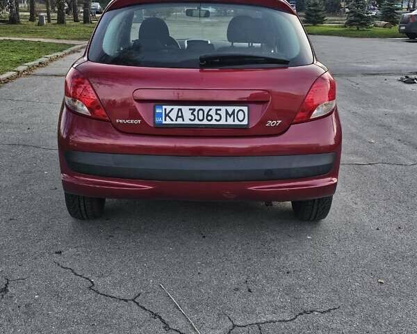 Червоний Пежо 207, об'ємом двигуна 1.36 л та пробігом 183 тис. км за 4200 $, фото 7 на Automoto.ua