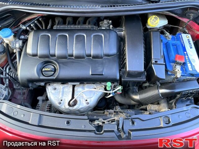 Красный Пежо 207, объемом двигателя 1.4 л и пробегом 103 тыс. км за 5600 $, фото 12 на Automoto.ua