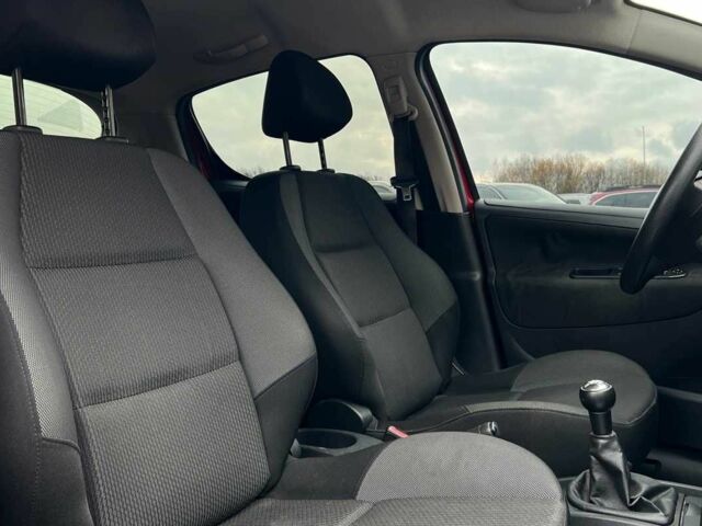 Красный Пежо 207, объемом двигателя 1.4 л и пробегом 209 тыс. км за 5800 $, фото 14 на Automoto.ua