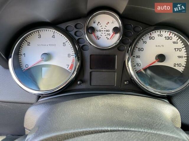 Пежо 207 2010 в Николаеве на Automoto.ua Красный Пежо 207, объемом двигателя 1.36 л и пробегом 103 тыс. км за 5800 $, фото 5 на Automoto.ua