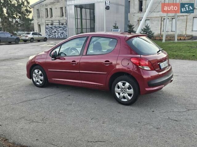 Красный Пежо 207, объемом двигателя 1.36 л и пробегом 180 тыс. км за 4300 $, фото 3 на Automoto.ua