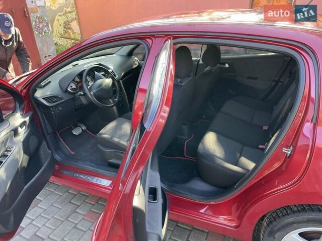 Пежо 207 2010 в Николаеве на Automoto.ua Красный Пежо 207, объемом двигателя 1.36 л и пробегом 103 тыс. км за 5800 $, фото 15 на Automoto.ua
