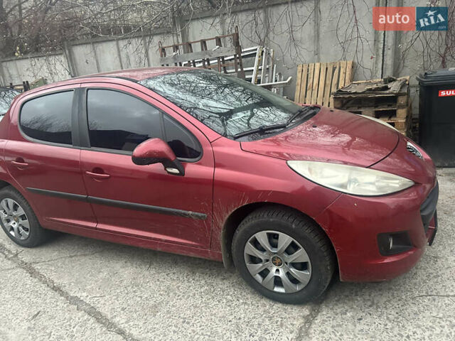 Красный Пежо 207, объемом двигателя 1.36 л и пробегом 122 тыс. км за 5200 $, фото 5 на Automoto.ua