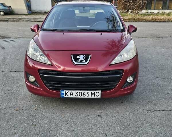 Червоний Пежо 207, об'ємом двигуна 1.36 л та пробігом 183 тис. км за 4200 $, фото 1 на Automoto.ua