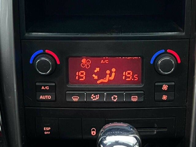 Пежо 207 2012 у Києві на Automoto.ua Червоний Пежо 207, об'ємом двигуна 1.6 л та пробігом 87 тис. км за 6450 $, фото 17 на Automoto.ua