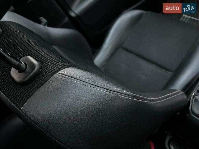 Червоний Пежо 207, об'ємом двигуна 1.6 л та пробігом 87 тис. км за 6500 $, фото 30 на Automoto.ua