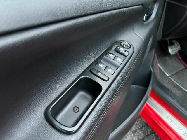 Пежо 207 2012 у Києві на Automoto.ua Червоний Пежо 207, об'ємом двигуна 1.6 л та пробігом 87 тис. км за 6450 $, фото 6 на Automoto.ua