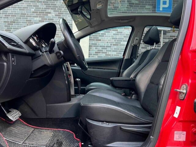 Пежо 207 2012 у Києві на Automoto.ua Червоний Пежо 207, об'ємом двигуна 1.6 л та пробігом 87 тис. км за 6450 $, фото 7 на Automoto.ua