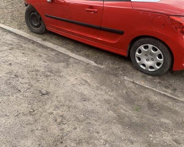 Пежо 207 2007 в Карловке на Automoto.ua Красный Пежо 207, объемом двигателя 1.6 л и пробегом 125 тыс. км за 1650 $, фото 8 на Automoto.ua