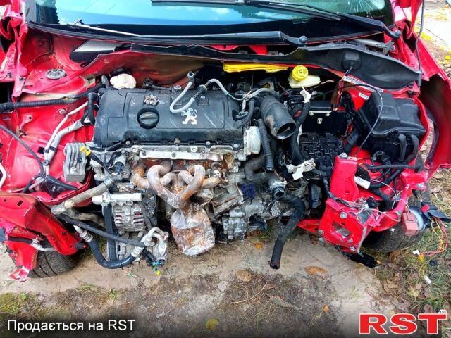 Червоний Пежо 207, об'ємом двигуна 1.6 л та пробігом 125 тис. км за 3000 $, фото 6 на Automoto.ua