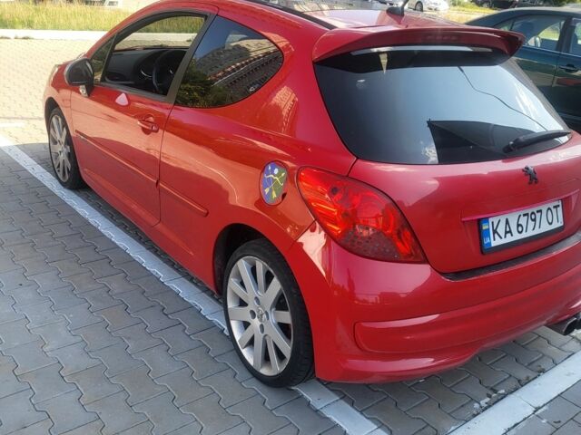 Красный Пежо 207, объемом двигателя 1.6 л и пробегом 220 тыс. км за 5200 $, фото 2 на Automoto.ua
