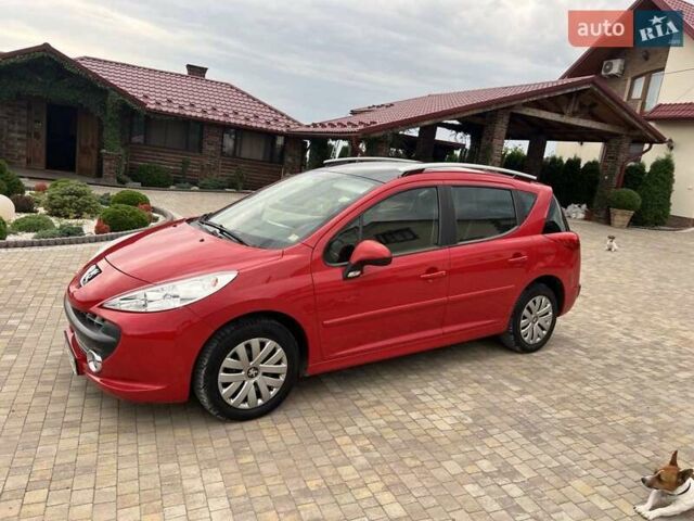 Красный Пежо 207, объемом двигателя 1.6 л и пробегом 276 тыс. км за 5100 $, фото 1 на Automoto.ua