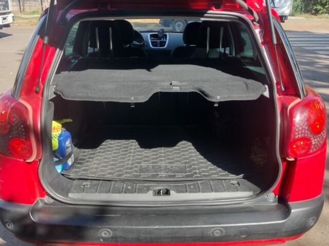 Червоний Пежо 207, об'ємом двигуна 1.4 л та пробігом 146 тис. км за 5000 $, фото 8 на Automoto.ua