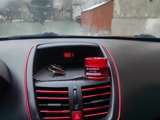 Червоний Пежо 207, об'ємом двигуна 1.4 л та пробігом 248 тис. км за 3600 $, фото 11 на Automoto.ua