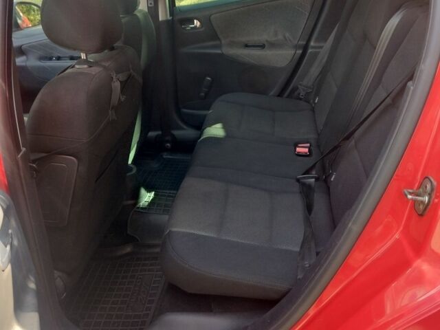 Червоний Пежо 207, об'ємом двигуна 1.4 л та пробігом 146 тис. км за 5000 $, фото 4 на Automoto.ua