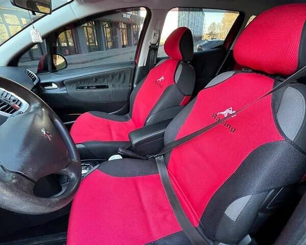 Пежо 207 2008 в Новояворовск на Automoto.ua Красный Пежо 207, объемом двигателя 1.6 л и пробегом 204 тыс. км за 5599 $, фото 24 на Automoto.ua