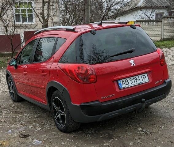 Красный Пежо 207, объемом двигателя 1.6 л и пробегом 230 тыс. км за 5300 $, фото 13 на Automoto.ua
