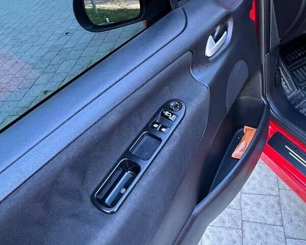 Пежо 207 2008 в Новояворовск на Automoto.ua Красный Пежо 207, объемом двигателя 1.6 л и пробегом 204 тыс. км за 5599 $, фото 27 на Automoto.ua