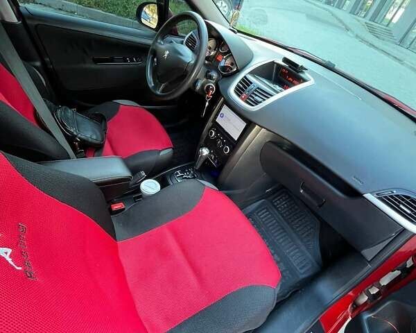 Пежо 207 2008 в Новояворовск на Automoto.ua Красный Пежо 207, объемом двигателя 1.6 л и пробегом 204 тыс. км за 5599 $, фото 23 на Automoto.ua