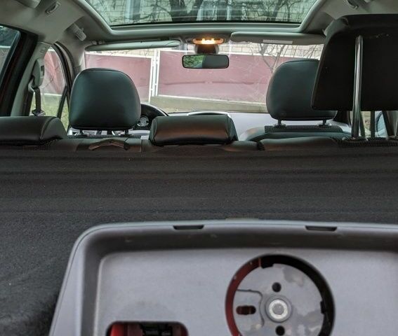 Красный Пежо 207, объемом двигателя 1.6 л и пробегом 230 тыс. км за 5300 $, фото 11 на Automoto.ua