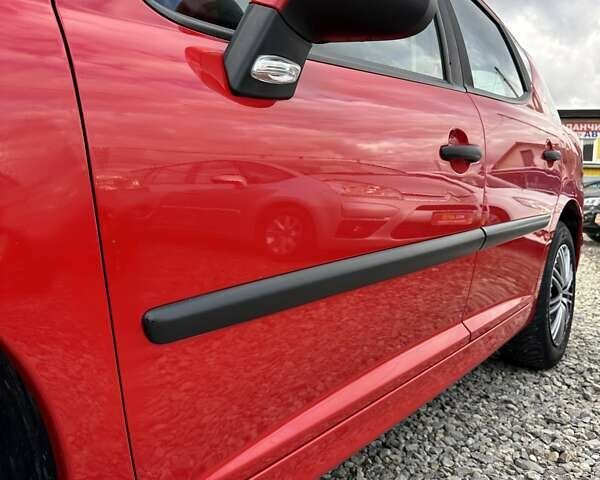 Пежо 207 2009 в Бережанах на Automoto.ua Красный Пежо 207, объемом двигателя 1.4 л и пробегом 230 тыс. км за 4350 $, фото 5 на Automoto.ua