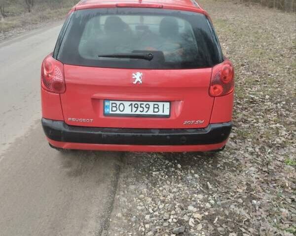 Червоний Пежо 207, об'ємом двигуна 1.4 л та пробігом 270 тис. км за 4300 $, фото 3 на Automoto.ua