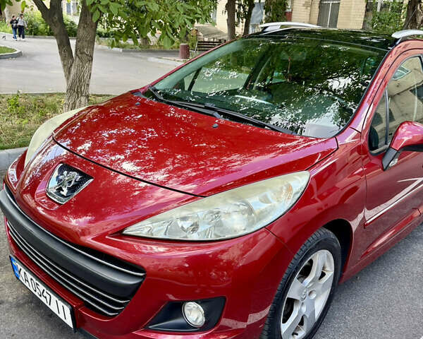 Красный Пежо 207, объемом двигателя 1.6 л и пробегом 186 тыс. км за 6600 $, фото 2 на Automoto.ua